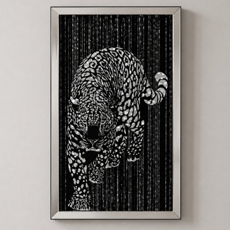 Obraz na szkle pantera w lustrzanej ramie 100x160cm